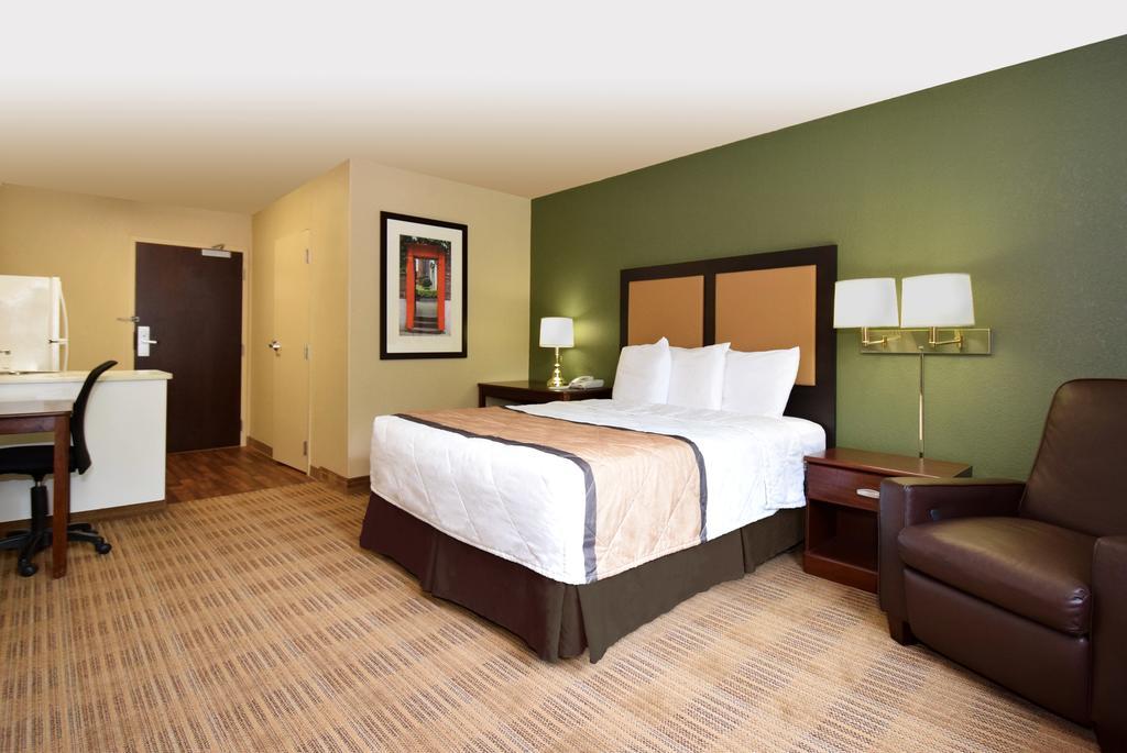 เอ็กซ์เทนด์ สเตย์ อเมริกา ออเรนจ์ เคาน์ตี้-แคตเทลลา อเวนิว Hotel ภายนอก รูปภาพ